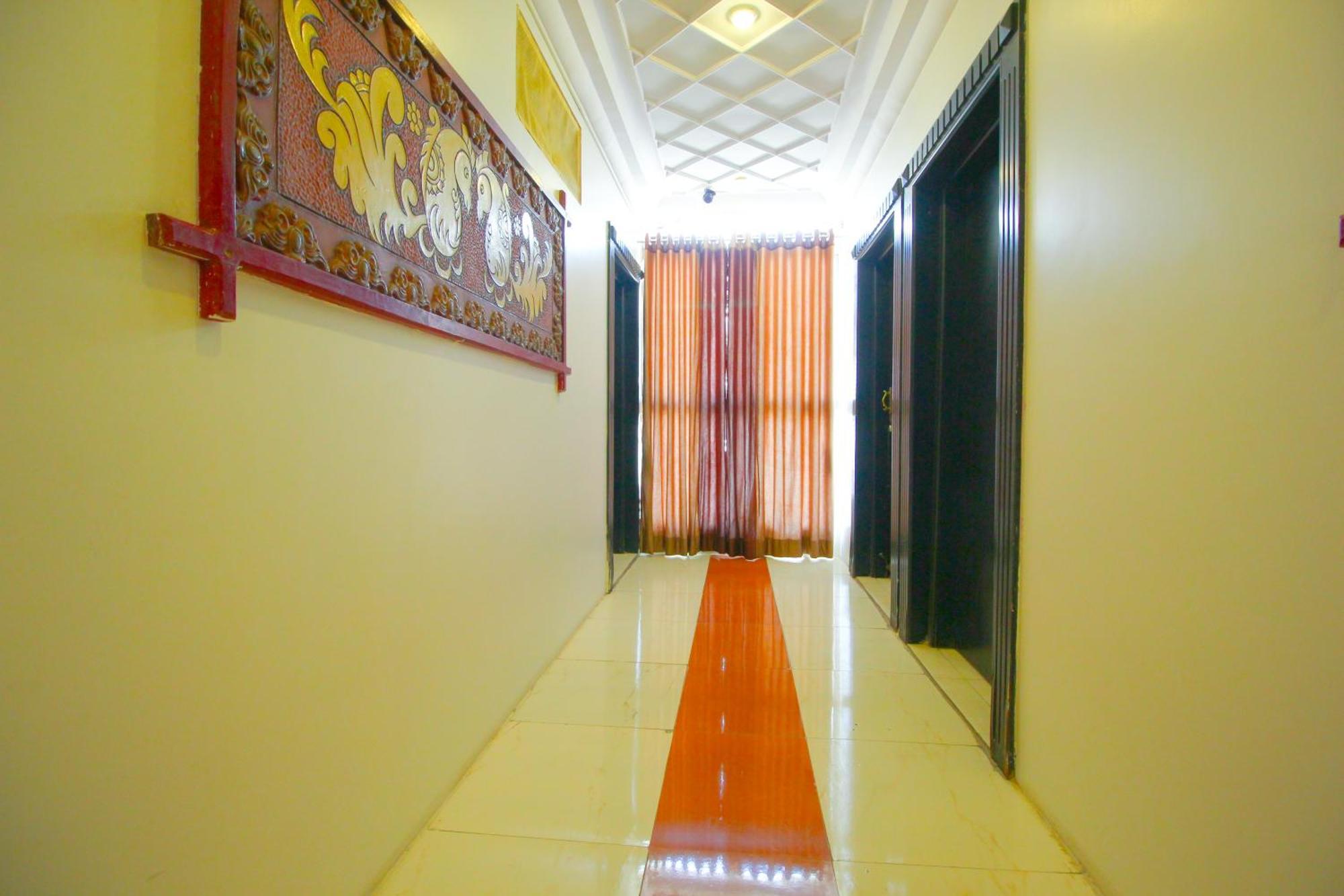 Hotel Upasana Rajkot Exterior photo