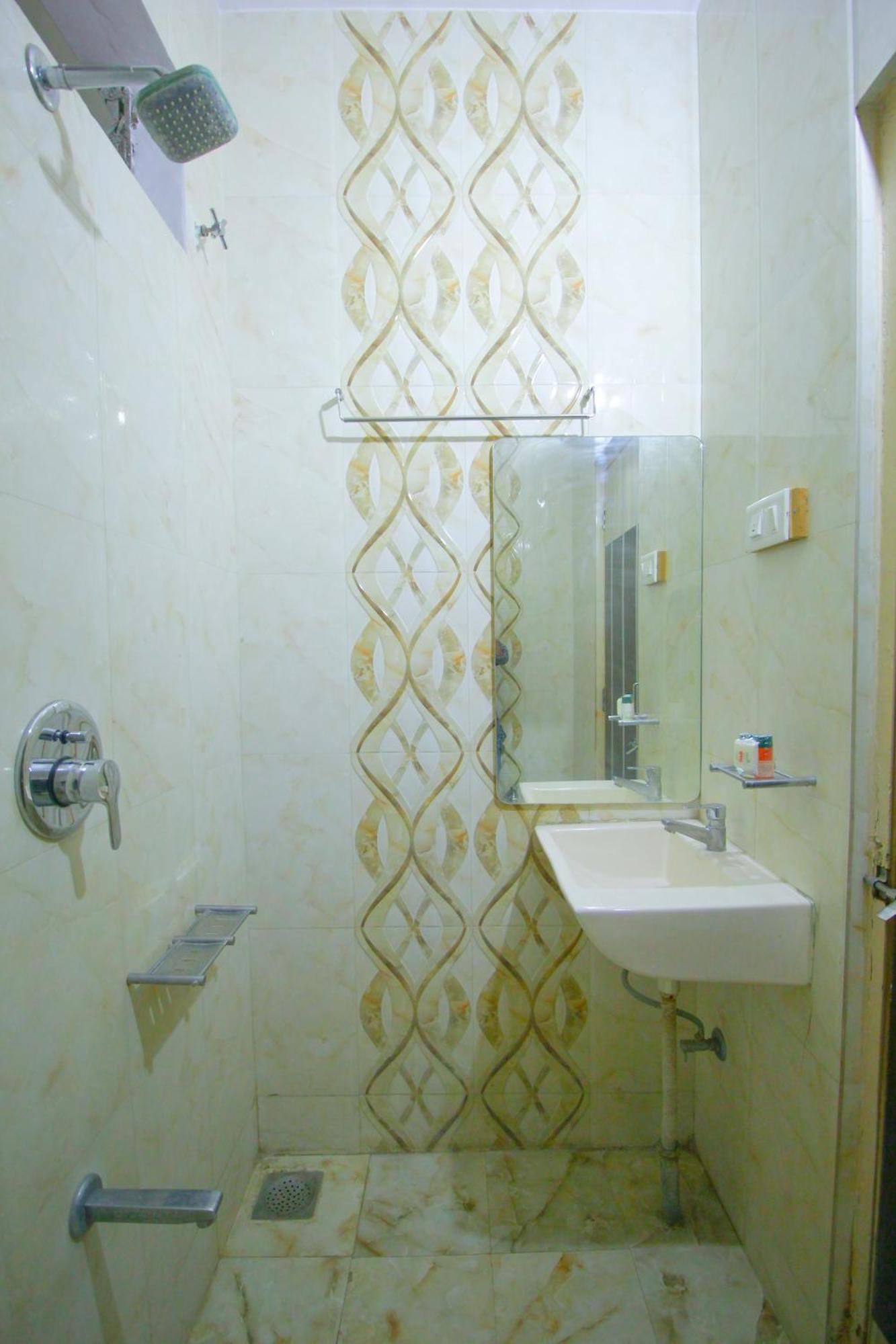 Hotel Upasana Rajkot Exterior photo