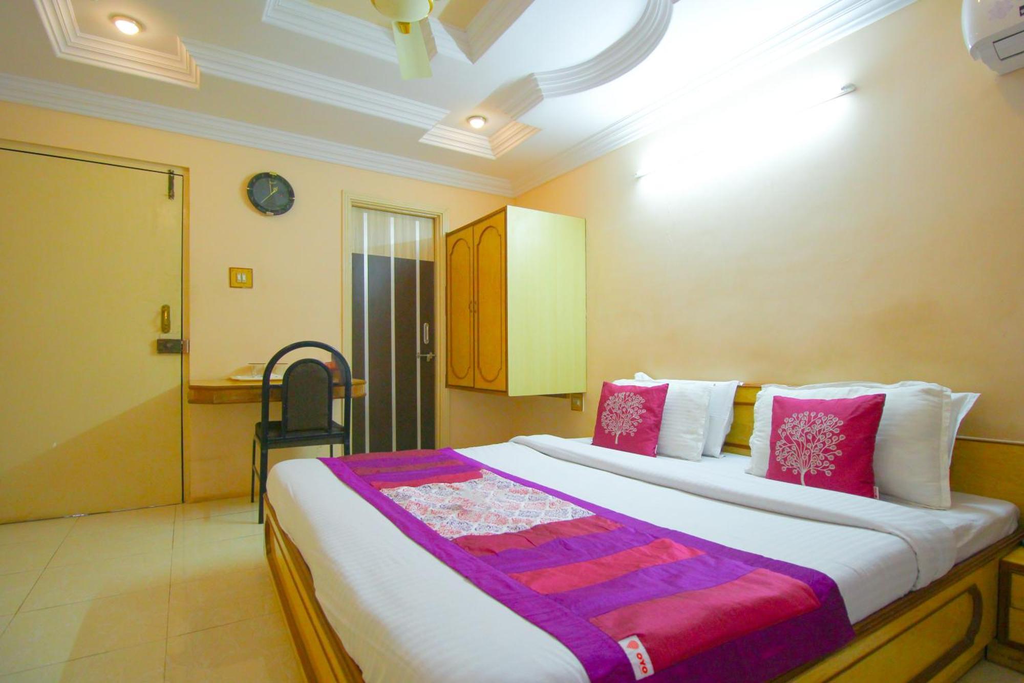 Hotel Upasana Rajkot Exterior photo
