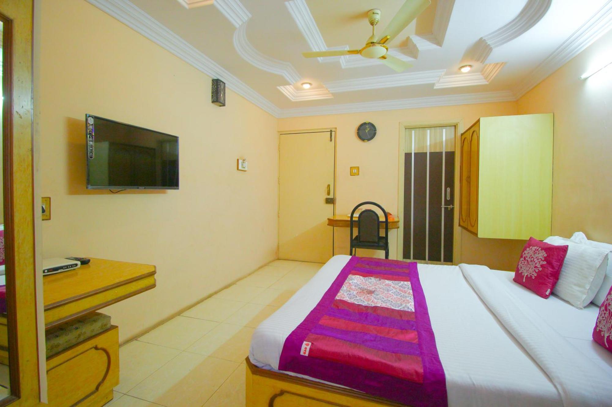 Hotel Upasana Rajkot Exterior photo